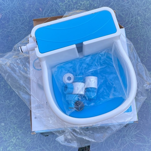 Automatic Filling Water Fountain for Pets by ALL FOR PAWS - Picture 3 of 5